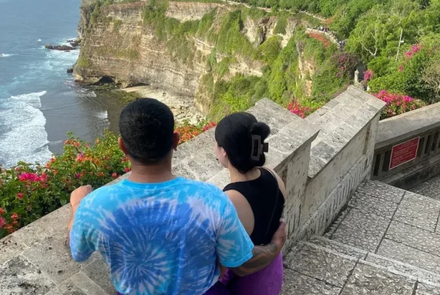 private uluwatu temple and kecak fire dance evening tour in jimbaran bay