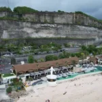 melasti beach ungasan